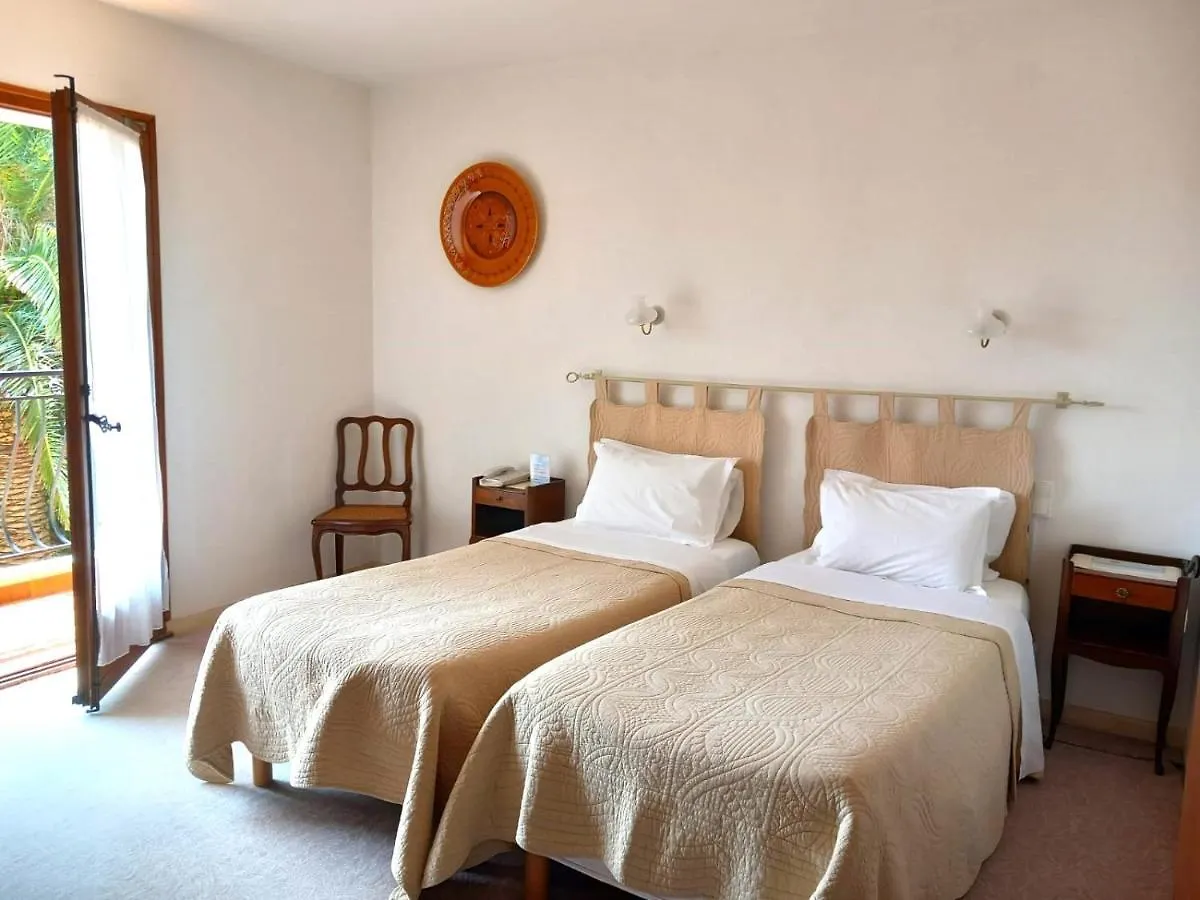 Hotel Cap Soleil Cavalaire-sur-Mer 2*,
