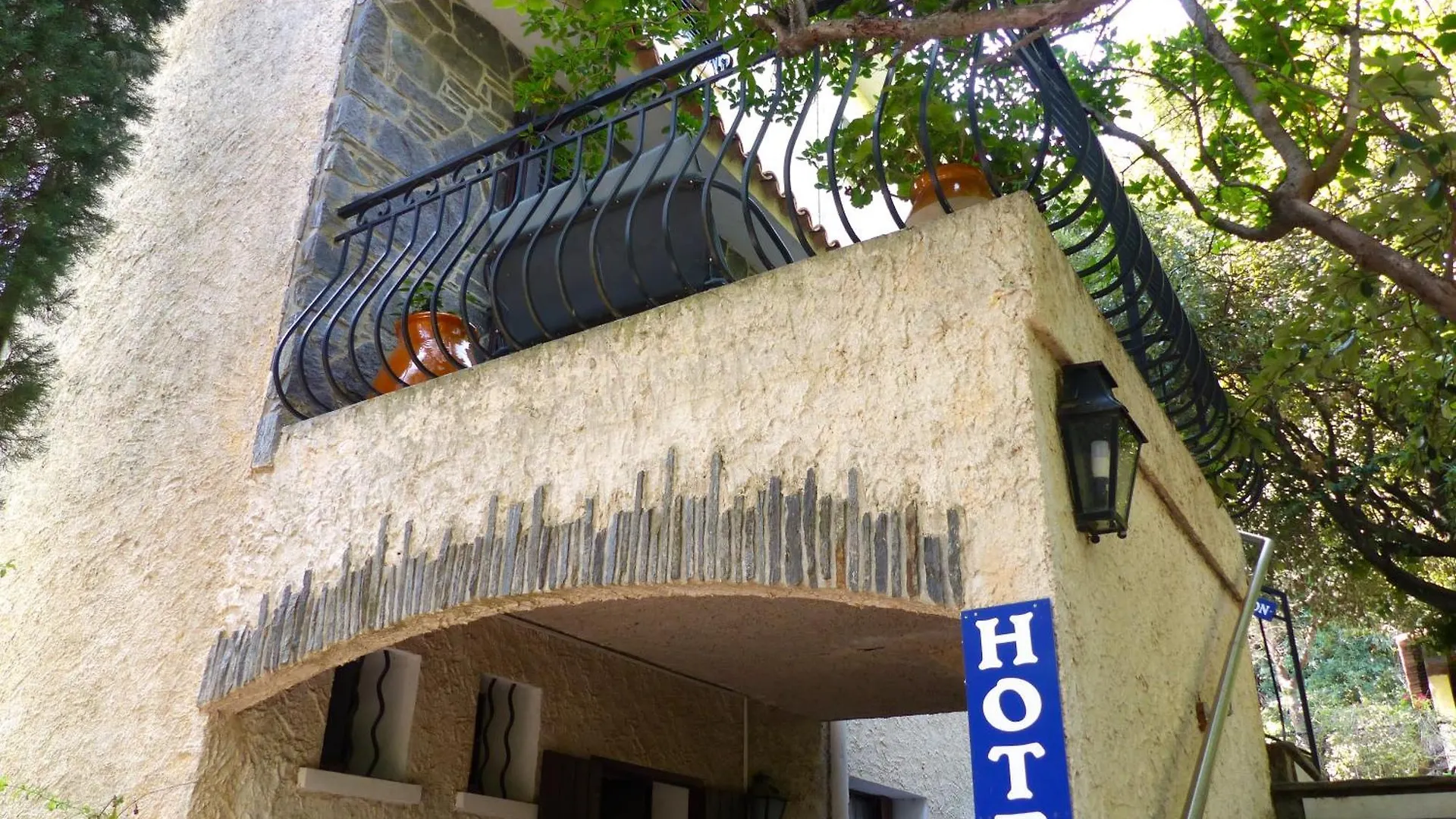 Hotel Cap Soleil Cavalaire-sur-Mer 2*,